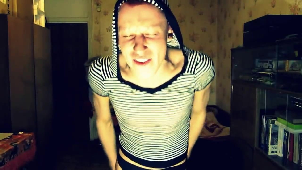 TWINK IS ALWAYS HUNGRY FOR RAW COCK