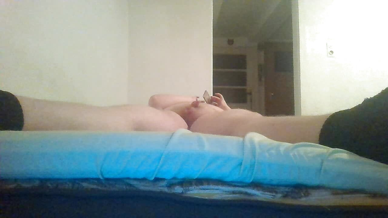 Geiles abspirzen im Bett chubey