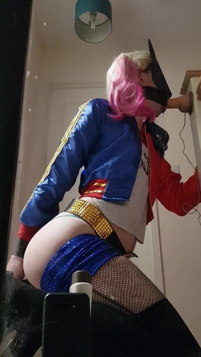Cd s69ah plays harley quinn