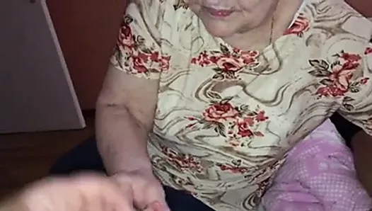 おばあちゃん83歳手コキiv