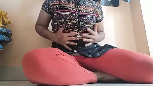 Сексуальное тело Sonali и обнаженные задницы, сиськи