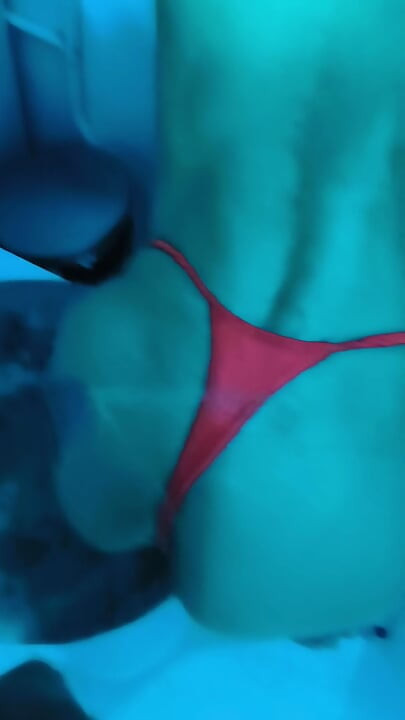 गांड पर पेशाब