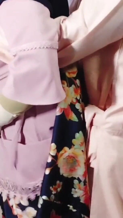 Suri rumah muslim yang cantik berkongkek dengan jiran - dengan audio bangla yang jelas | Klip 1