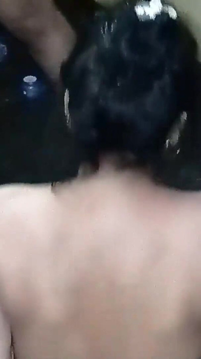 "Khet me kaam majduri karne aane wali bhabi chudne dowara aayi, muhteşem bir köyü sikiyor" dan heyecanlı an