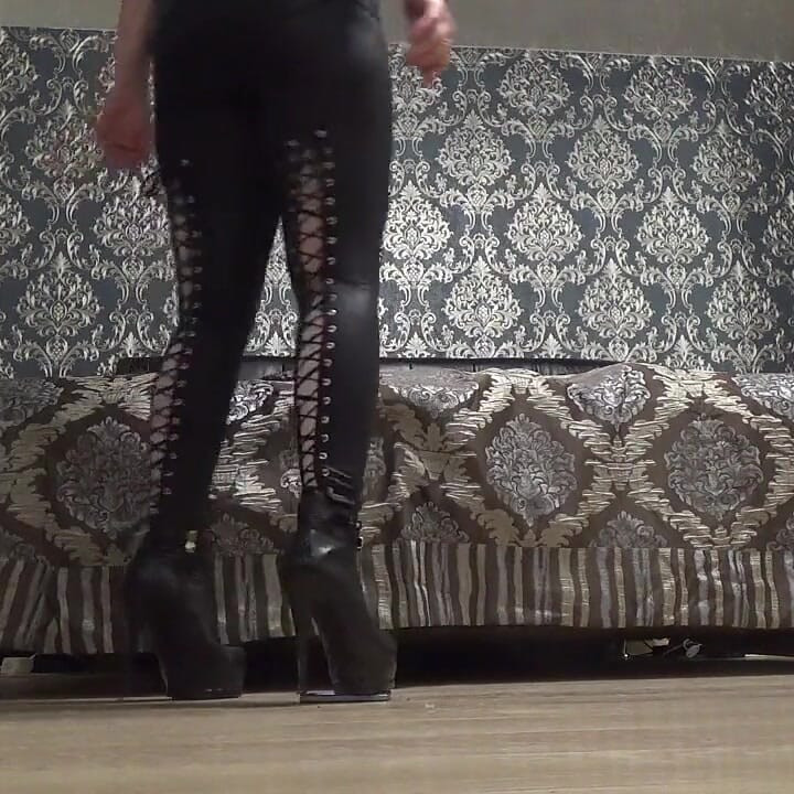 Crushing by My Heels Your I-phone (on Russian Language)