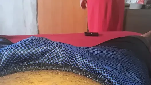 Buna inanamıyorum! Ateşli üvey annem büyük göt ve büyük memeli yarağım