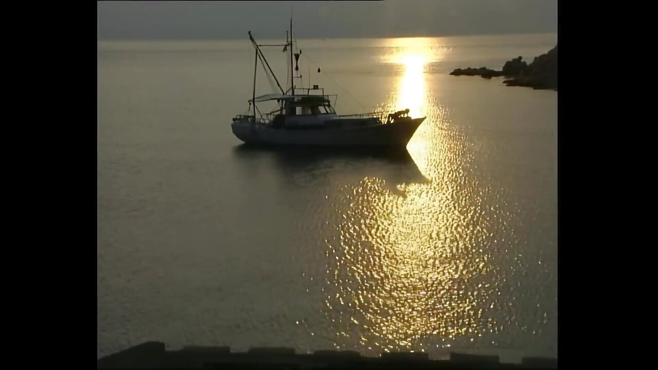 Horny Brunette Suck a Big Cock of His Friend Before She Get Fuck