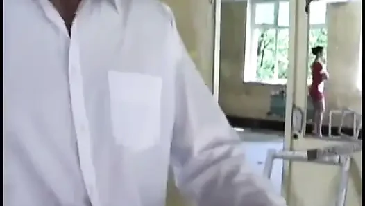 Sarışın için anal seks ve sert yumruk sokma