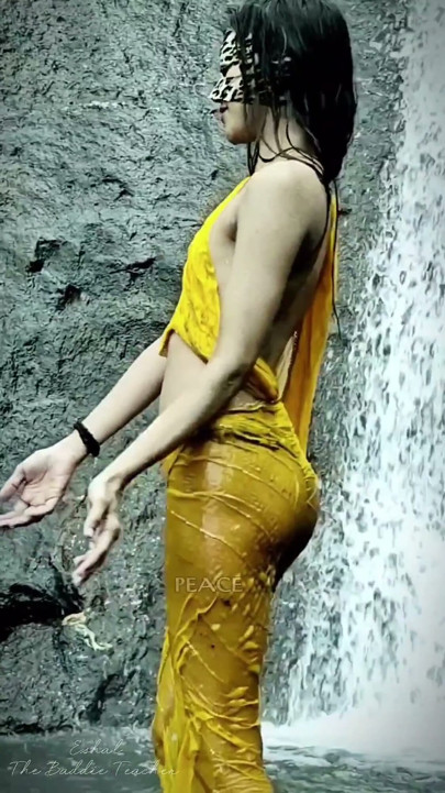 The Desi Girl From the Street Took off Her Saree and Eshal the Bad Teacher