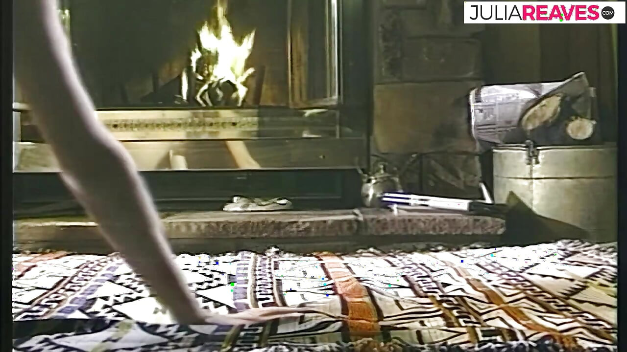 赤ん坊うめき声として猫が舐められ、指が犯され、最後に口のザーメンに犯される