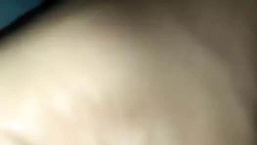 Adam masturbasyon yapmak ve boşalmak içinde oda