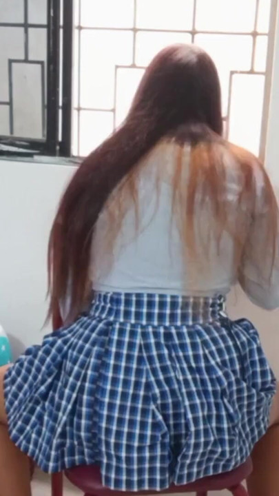 College masturbates - hot schoolgirl | Clip 1