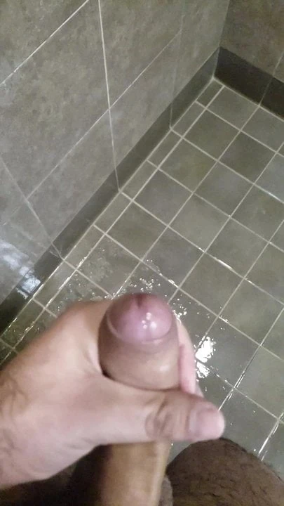 Slow-mo cumshot