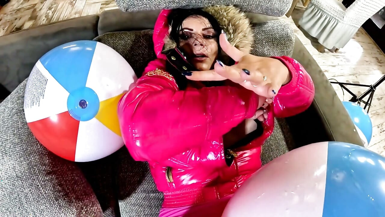 Dominant Pink Downjacket MILF Beach Ball Fetish. Deepthroat, Reverse Cowgirl, Doggy and Triple Cum