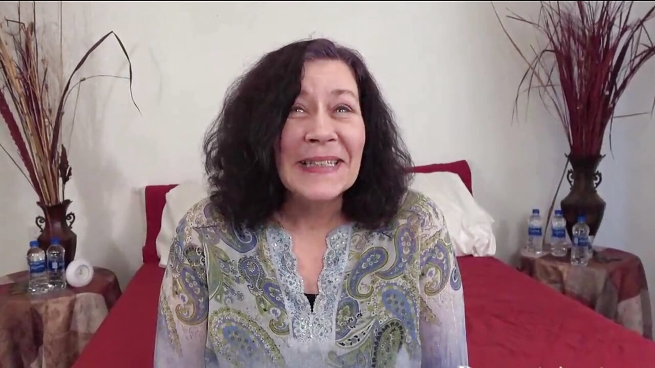 Necessitadas, milfs de pelúcia com peitos transbordantes engolindo gananciosamente punindo, anatomia dominante, choramingando como o pesado