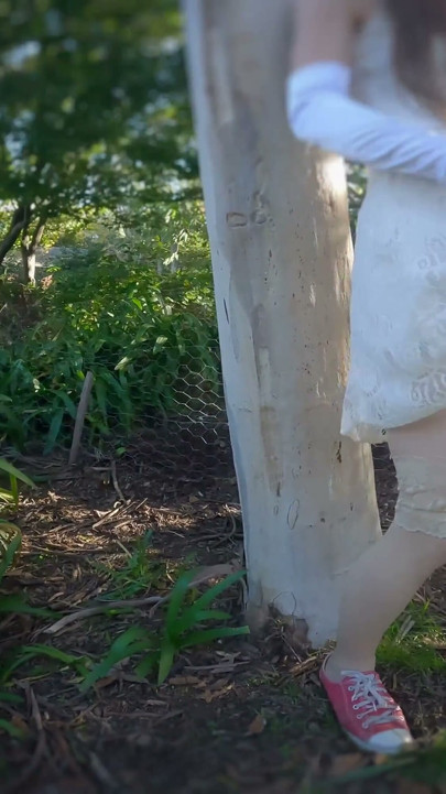 BELLA MASTURBATES, PEES & CUMS OUTSIDE! - MyLoveBunny xx | Clip 2