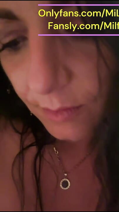 האמבטיה המלוכלכת שלי עם מעילי פוך משתינים