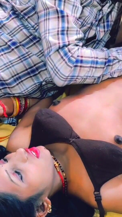 India coue love con completo de sexo video hardcore follando en el amor en audio hindi | Clip 1