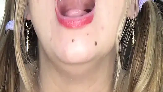 Super Kinky Show with Big Grapes