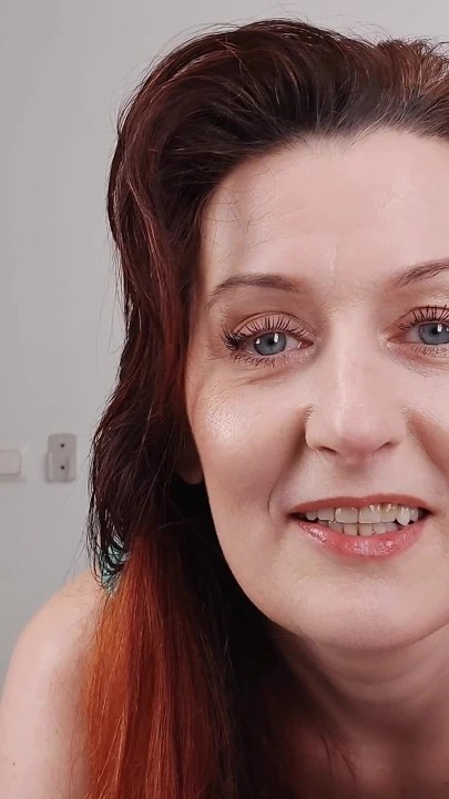 I'm in a Good Mood, and I'll Show You My Hairy Cunt