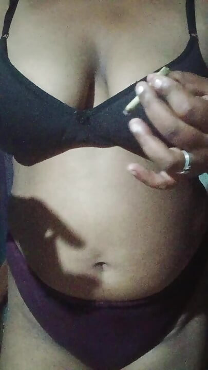 Priya vabhi ki desi nude desi Village vabhi
