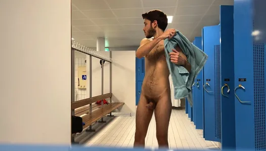 Getting caught jerking off in the men's locker room made me cum! Maybe I'm gay?!