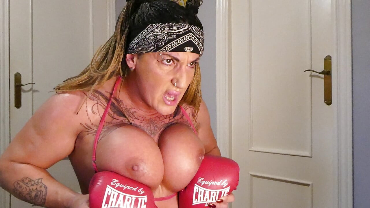 مكالمة فيديو قرنية الملاكمة مع معجب