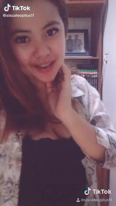 Tante sexy sekali