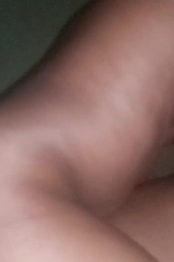 2 orgasmos mientras cabalgo y muele su polla y las corridas duras