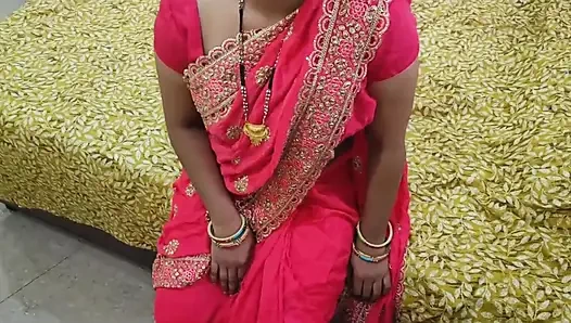 20 yaşındaki ateşli evli kadın kocasını aldatıyor ve köylü bir inek oğlanla sikişiyor ve kocası seksten sonra yeni evli ateşli evli kadın