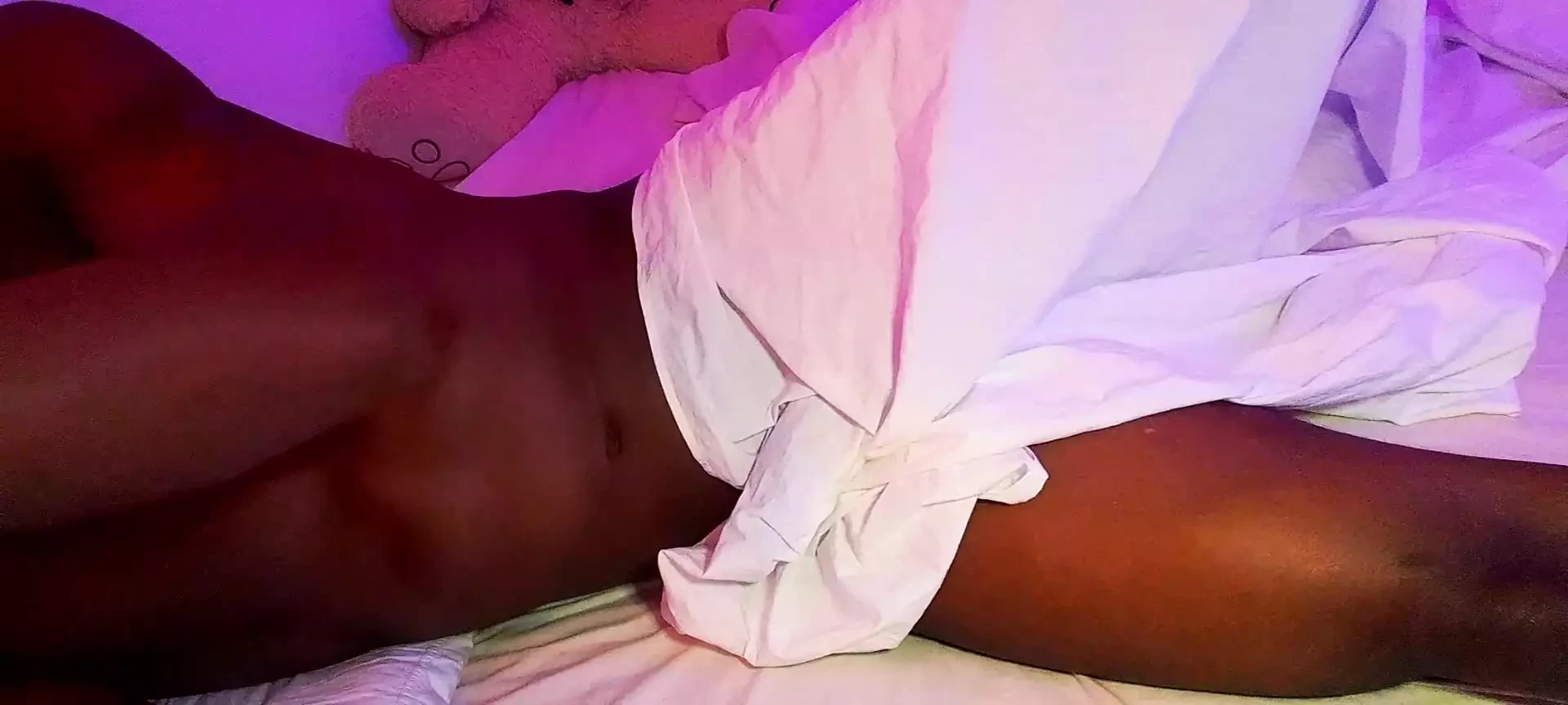 Urutan panas mengerang zakar dengan orgasme super sengit