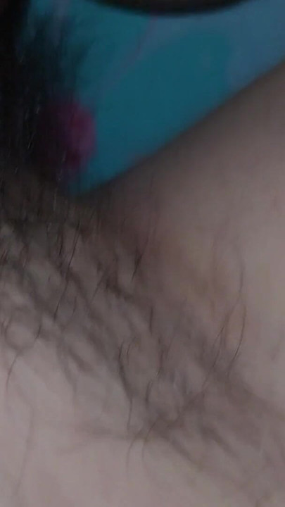 Je creuse profondément en elle | Clip 1