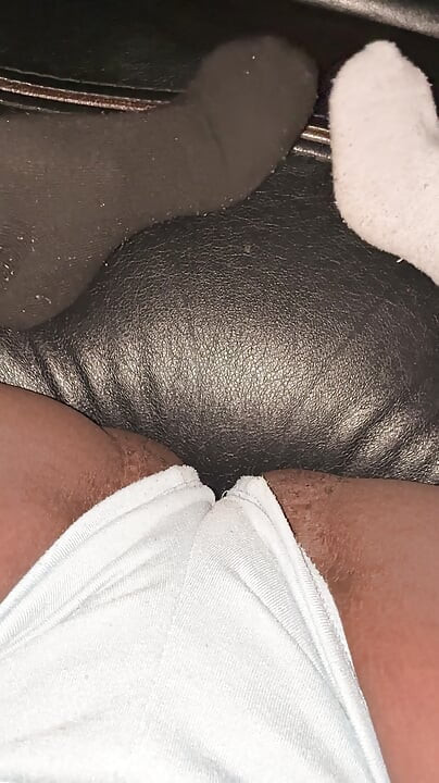naked feetfetish tease