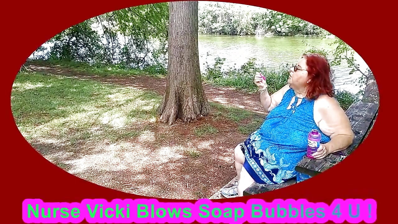 Spring Time I Love to Blow Bubbles in the Park for You!