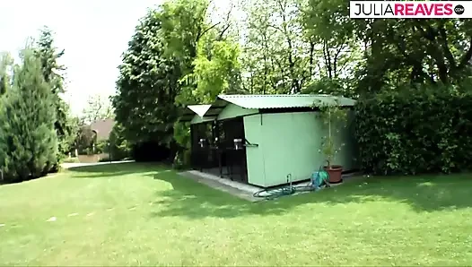 Трах у бассейна вряд ли есть что-нибудь лучше