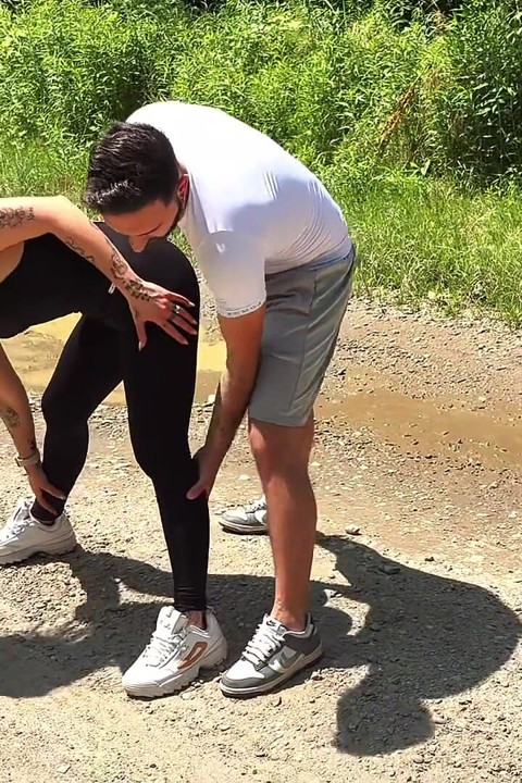 Bir Koşucu Tarafından Halka açık Bir Parkta Beni Siktirdim Ve Üstüne Sıçramadım!
