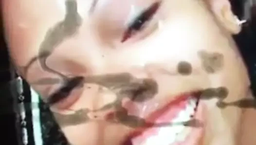 Lacey tekrar sıçradı