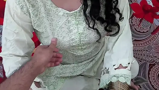 Hintli yenge evde kimse yokken bir süre sırrı davet ediyor - mutlu son