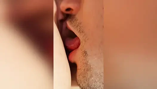 Rimming panas, pijat pantat, dan permainan anal