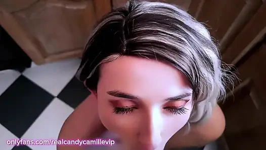 Ebeveynlerimiz uzaktayken üvey kız kardeşimi mutfakta sikiyorum