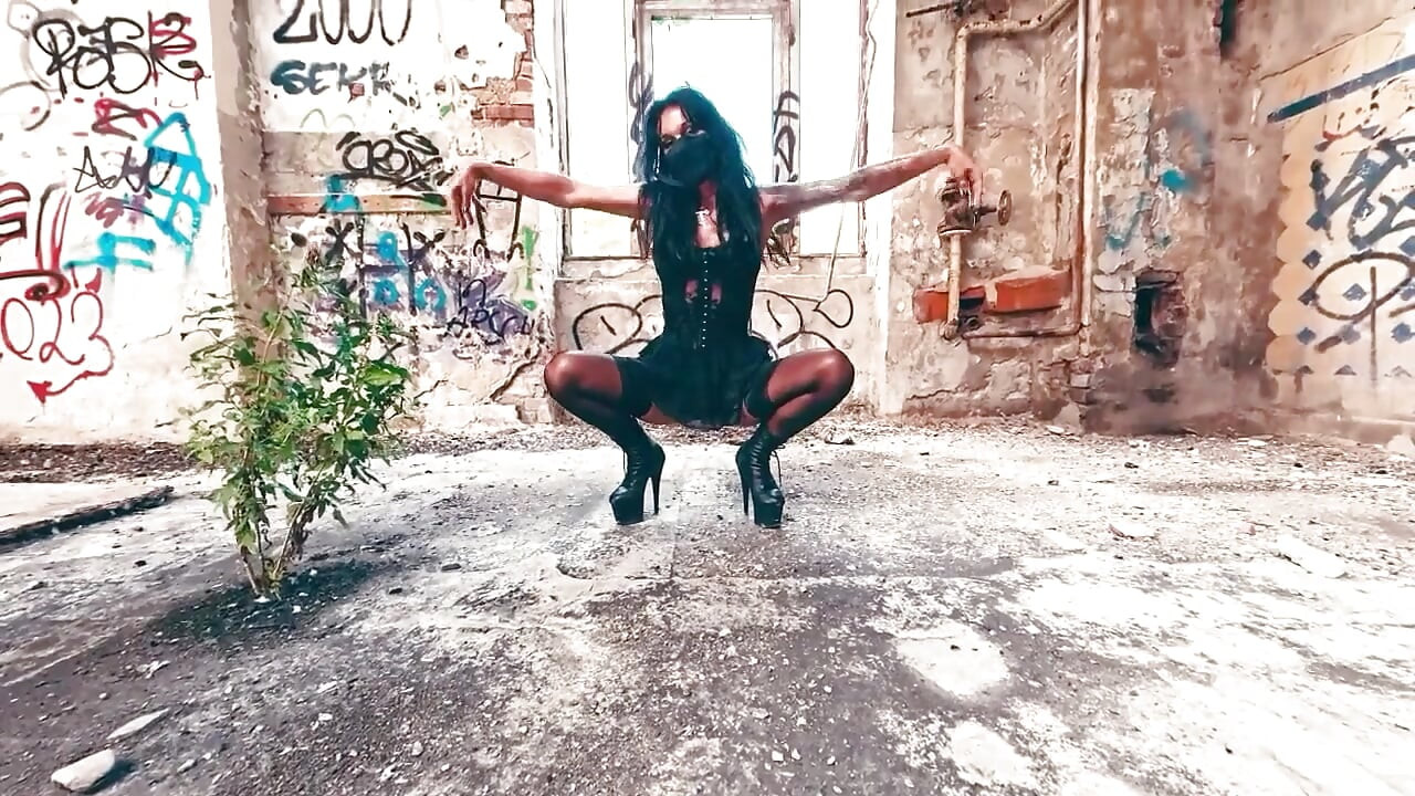 Miss Lilith D