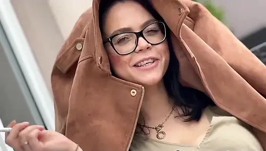 Merokok di tengah hujan di atap hotel:)