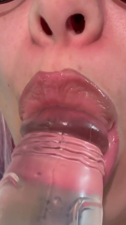 AWESOME SPITTING MOUTH LATINA  Ebony big mouth | Clip 2