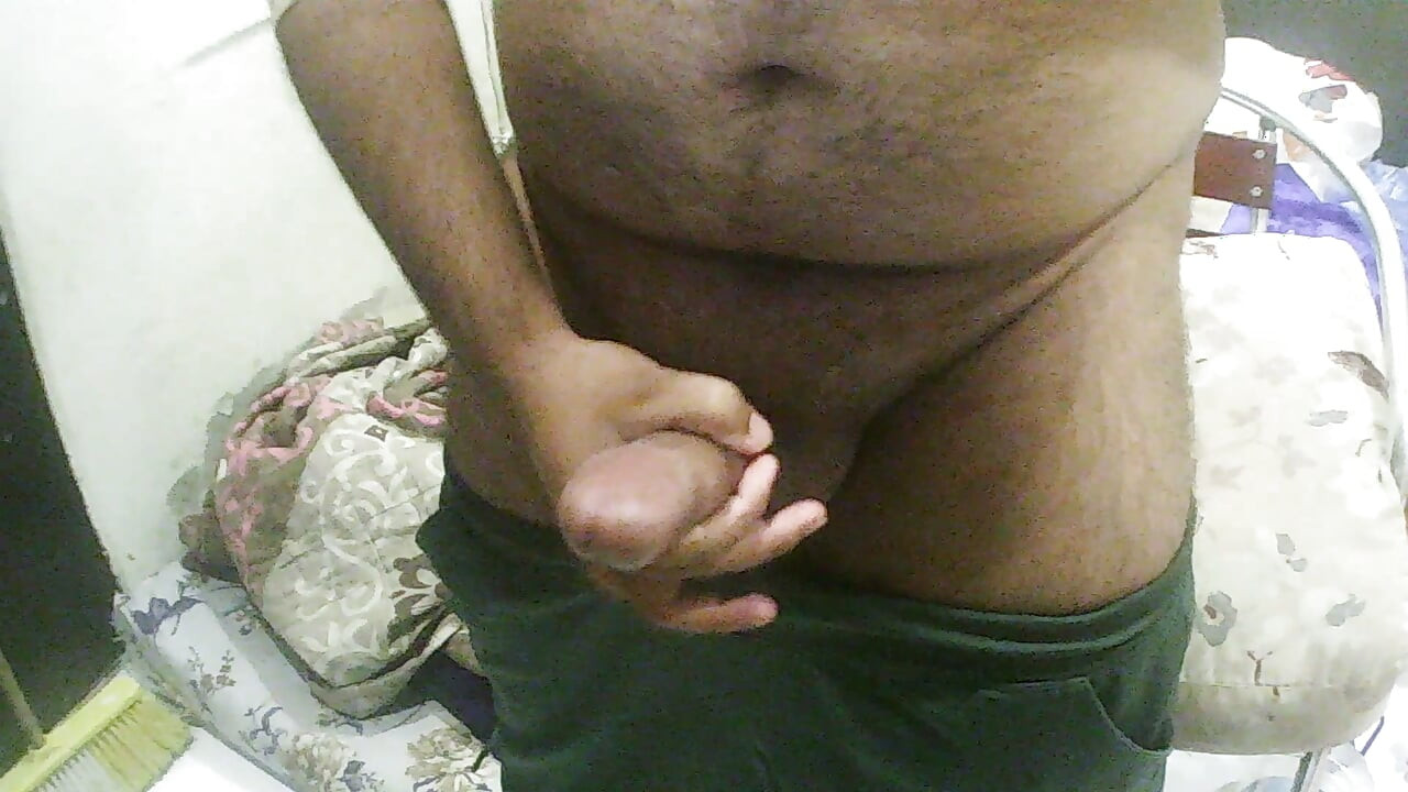 masturbándome con mi polla de mala suerte