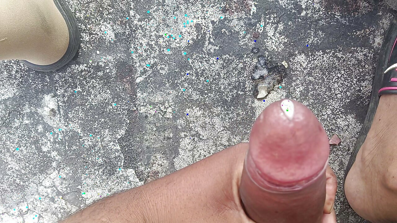 爬上屋頂把精液射出來