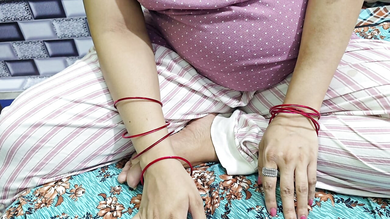 Bhabi India Desi - Bhabi Panas Ne Lun k Choopay Lagay