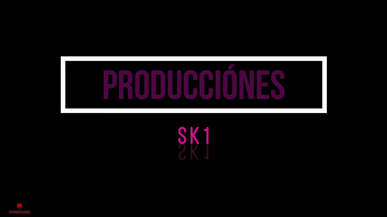 無邪気な顔をした義理の妹は、私に素晴らしいオーラルをさせてほしいと頼みます