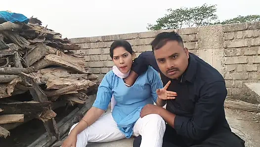 Gadis sekolah perawan 18 tahun tekan payudara besar oleh saudara tirinya di gadis desi luar ruangan