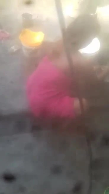 Η μητριά κάνει μπάνιο