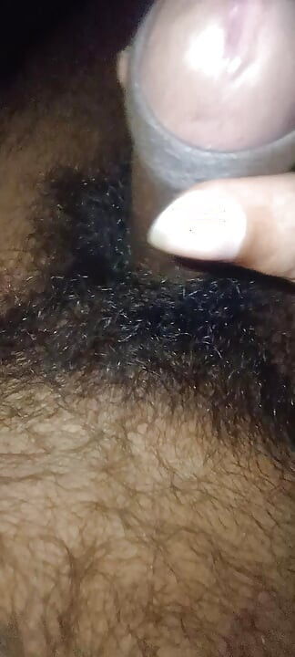 Grande negro grueso top duro polla pajeando precum frotando fuerte gemidos